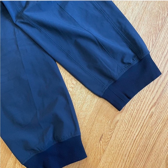 Lululemon Wanderer Jogger - Picture 7 of 8